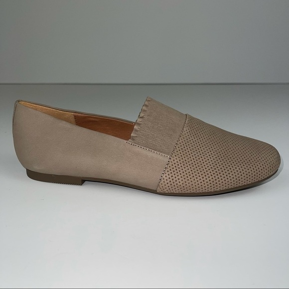 Gentle Souls Kenneth Cole Eugene Ruffle Leather Loafer 7 - Picture 3 of 11